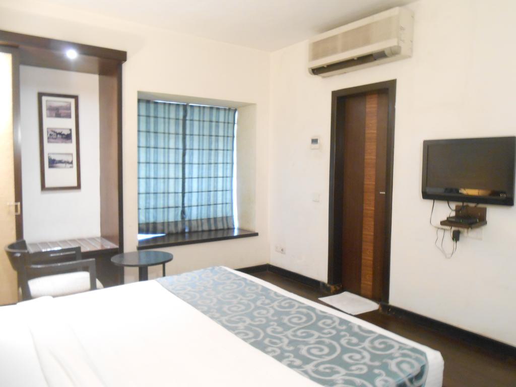 Hotel Metropole Calcutta Exterior foto