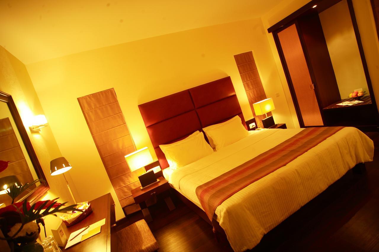 Hotel Metropole Calcutta Exterior foto