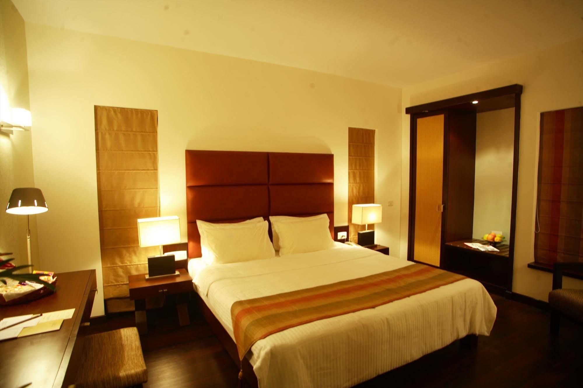 Hotel Metropole Calcutta Exterior foto